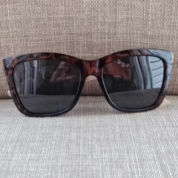 Foster Grant Women Sunglasses Brown Tortoise Eye Wear Shades POLE - Picture 9 of 10